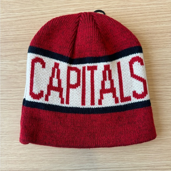 Men’s Washington Capitals Hat. Official Licensed Product of NHL. - Picture 2 of 5